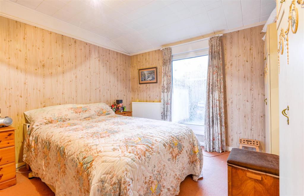 Lot: 122 - DETACHED COLT BUNGALOW WITH POTENTIAL - Bedroom one